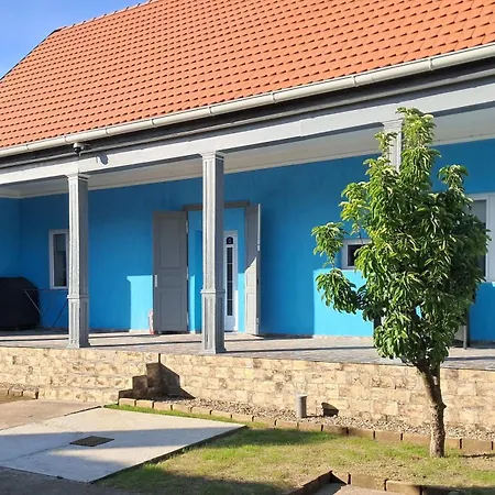 House-vintage Hill Ruski Krstur